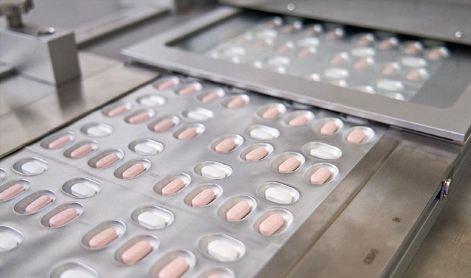 Pfizer'in KOVID-19 ilacının AB'de kullanımı için başvuru yapıldı