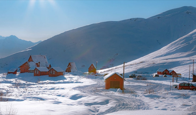Kuzey Kutbu'ndaki yaşam alanları yok oluyor
