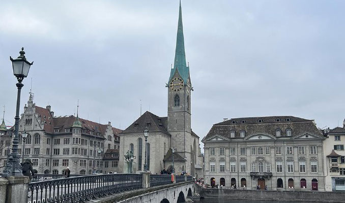 İsviçre'de yeni rekor: Salgındaki en yüksek vaka sayısı görüldü