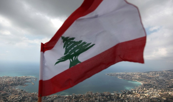 Lübnan'da kriz öğrencileri de vurdu