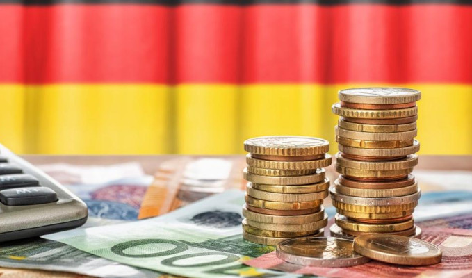 Almanya 2021'de planlanandan daha az borçlandı