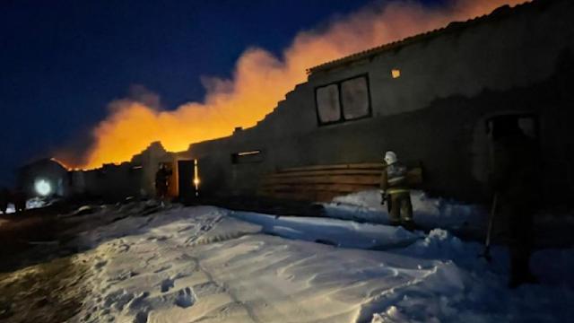 Kazakistan'da yangın: 150 koyun telef oldu