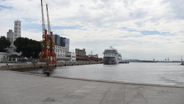Brezilya, yolcu gemilerinin faaliyetlerini askıya aldı