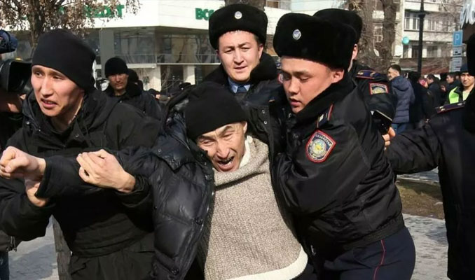 Kazakistan'da protestoların ardından gaz fiyatları düşürülüyor