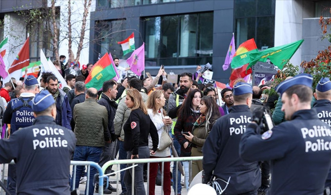Mahsa Amini'nin vefatı, Brüksel'de de protesto edildi