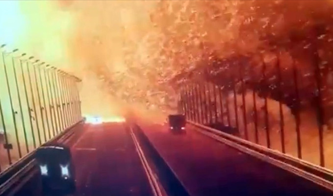 Rusya'da Kerç Köprüsü'ndeki patlamayla ilgili 8 kişi gözaltında