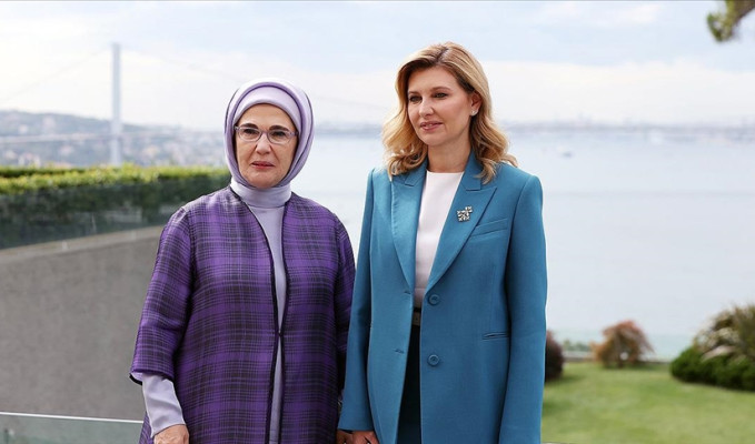 Emine Erdoğan, Ukrayna liderinin eşi Zelenska'yı ağırladı