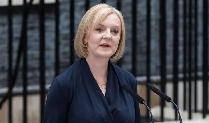 İngiltere Başbakanı Liz Truss görevinden istifa etti