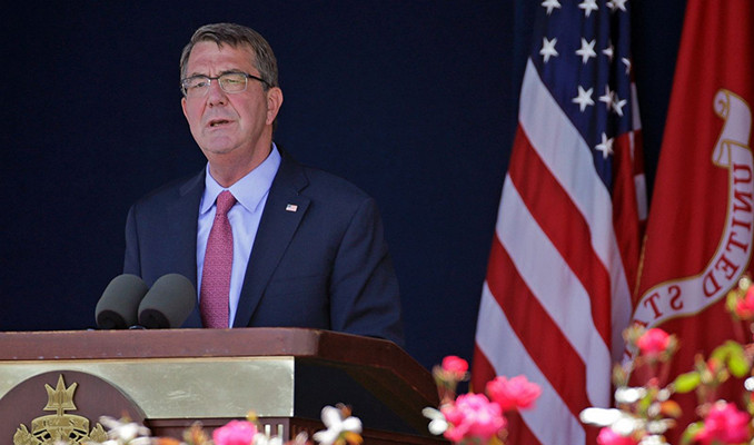 Eski ABD Savunma Bakanı Carter hayatını kaybetti