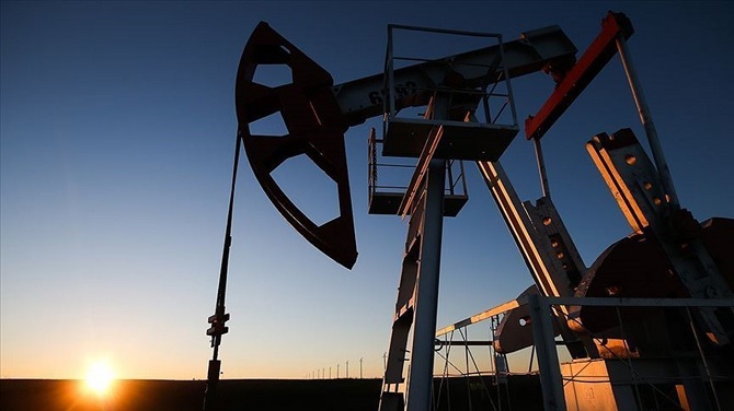 Rusya’nın ham petrol gelirlerinde düşüş