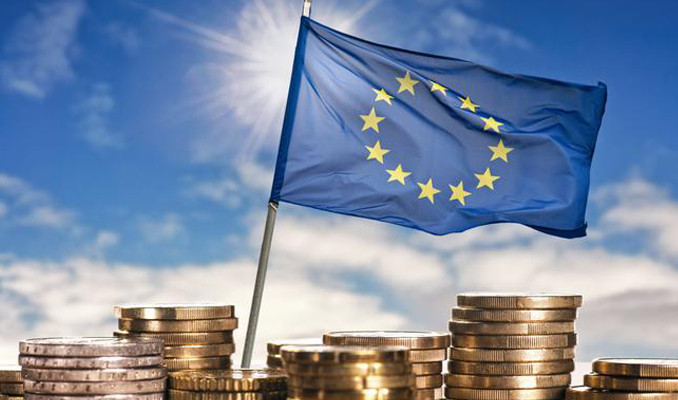  Eurocoin 2 yılın en düşük seviyesinde