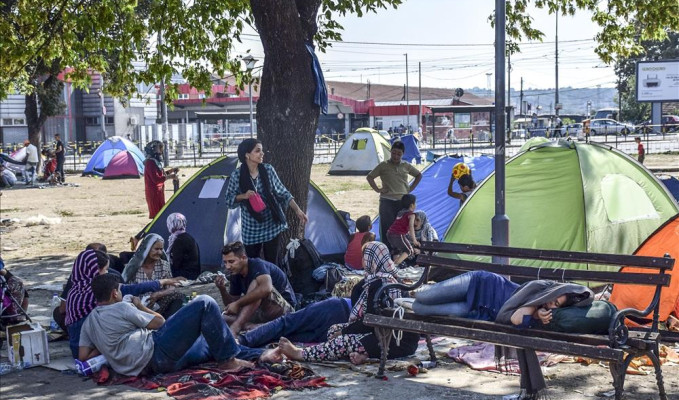 Avusturya ve Macaristan'dan Sırbistan'a 'göçmen' yardımı