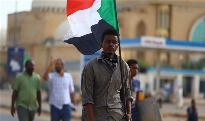 Sudan'da yeni dönem: Asker ve siviller uzlaştı