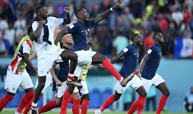 Fransa, Dünya Kupası'nda son 16 turuna yükseldi