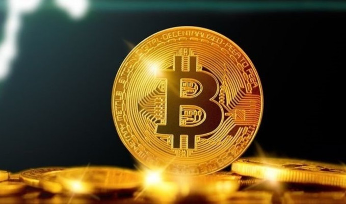 Bitcoin'in fiyatı 17 bin doların altına geriledi