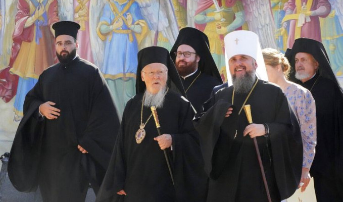 Ortodoks Ukraynalılar Ruslara kızdı Noel'i Katoliklerle kutladı