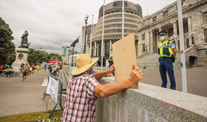 Yeni Zelanda'da eylemciler gözaltına alındı