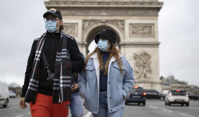 Fransa'da maske zorunluluğu kalktı