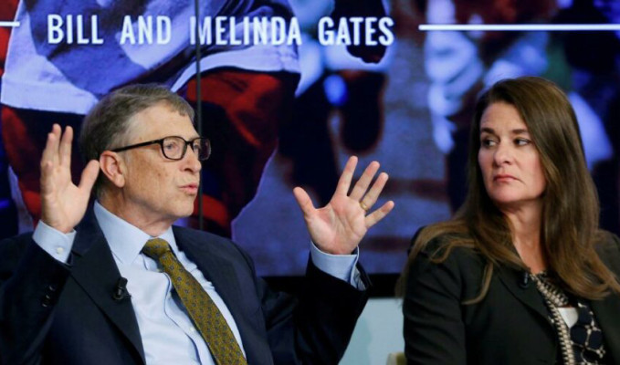 Bill Gates'den boşanan Melinda Gates yardımı bırakıyor