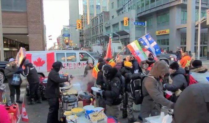 Kanada'da kamyoncuların eylemi diğer şehirlere de yayıldı