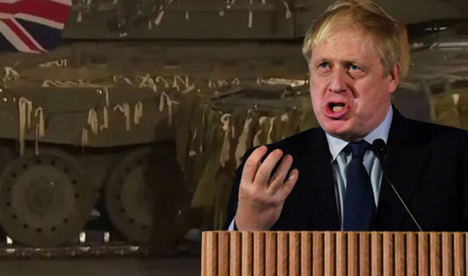 Boris Johnson'dan, 'tankların önünde' Putin açıklaması