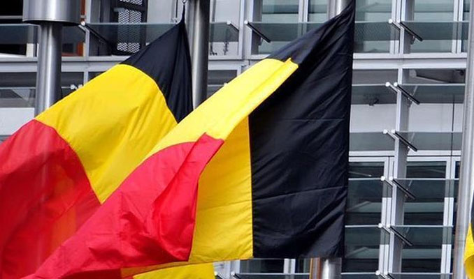 Belçika'da halk nükleer korkusuyla eczanelere koştu