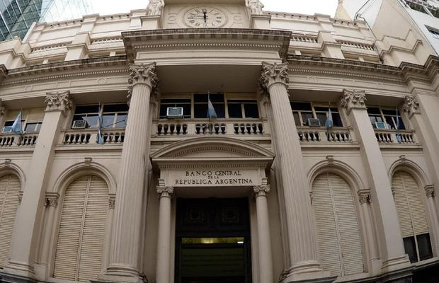 Arjantin Merkez Bankası, faiz oranını 200 baz puan artırdı