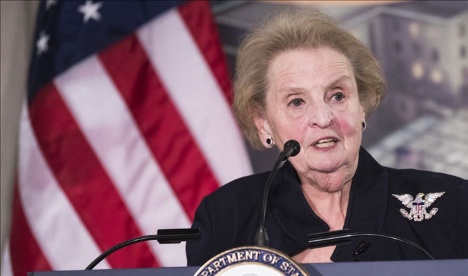 ABD'nin ilk kadın Dışişleri Bakanı hayatını kaybetti