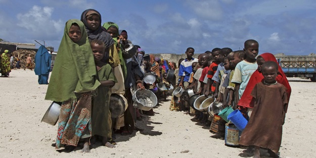 Etiyopya'da 10 milyon insan gıda yardımı bekliyor