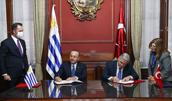 Türkiye ve Uruguay iki tane önemli belge imzaladı