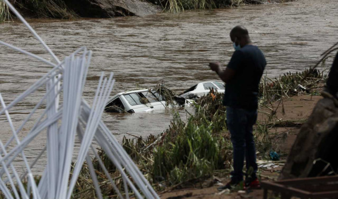 Güney Afrika'da sel felaketinde maddi hasar 1 milyar dolar