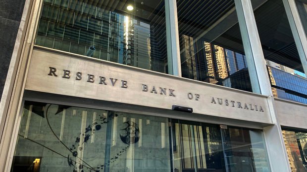 Avustralya Merkez Bankası sabırlı vaadine son verdi