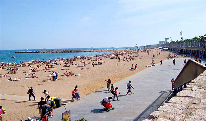 Barcelona plajlarında sigara yasaklandı