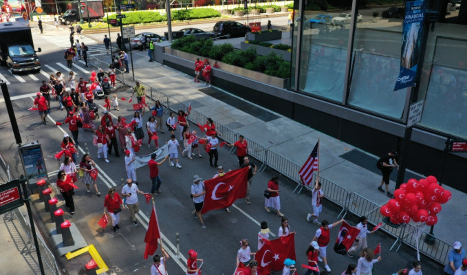 New York'ta 'Türk Günü Yürüyüşü'