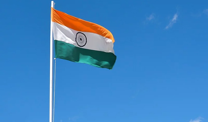 Hindistan'dan Sri Lanka’ya 40 bin ton akaryakıt desteği
