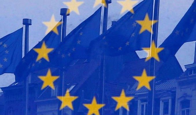 Euro Bölgesi'nde yatırımcı güveni 23 ayın en düşük seviyesinde