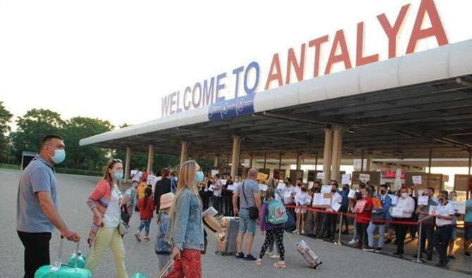 Antalya'ya hava yoluyla gelen turist sayısı yüzde 223 arttı