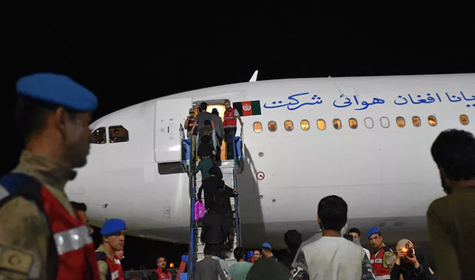 227 kaçak Afgan, ülkesine geri gönderildi