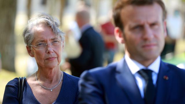 Macron, Başbakan Borne'un istifasını kabul etmedi