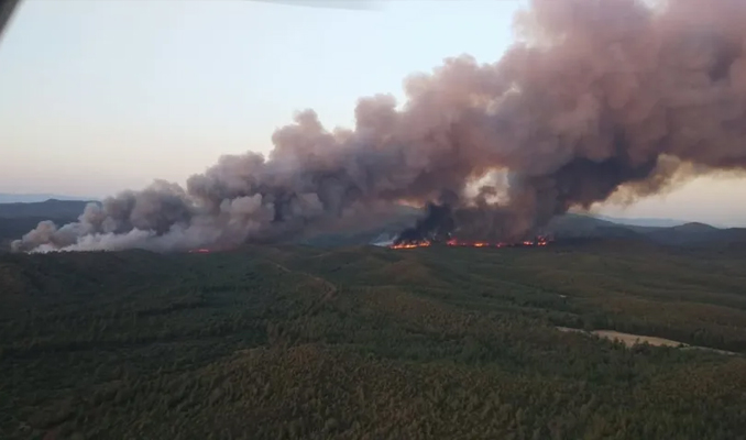 Marmaris'teki orman yangını büyüyor