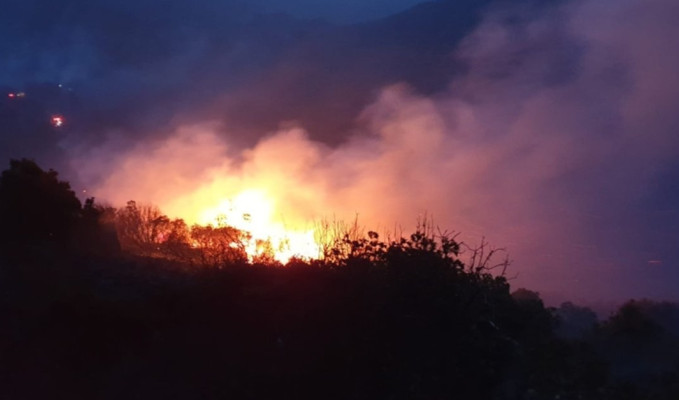 KKTC'de orman yangını devam ediyor