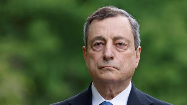 İtalya'da Draghi güven oylamasını kazandı ancak hükümet çökebilir