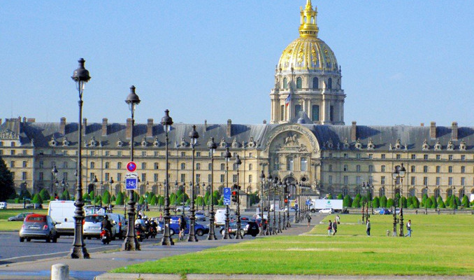Paris'te askeri müzede büyük soygun