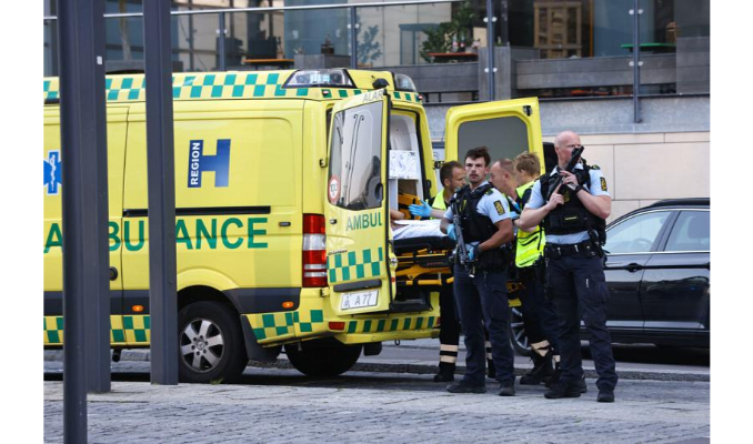 Danimarka'da bir AVM'de silahlı saldırı