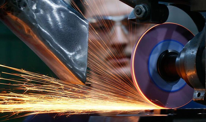 Euro Bölgesi'nde imalat sanayi PMI geriledi  