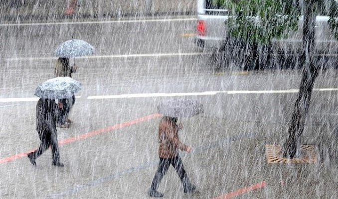 İstanbul'a kuvvetli yağış geliyor!