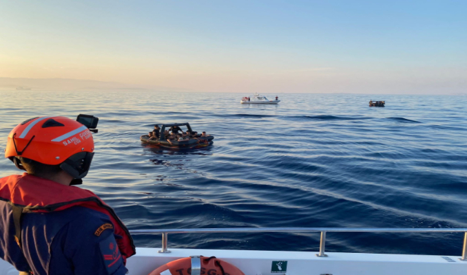 Ege Denizi'nde 65 düzensiz göçmen kurtarıldı