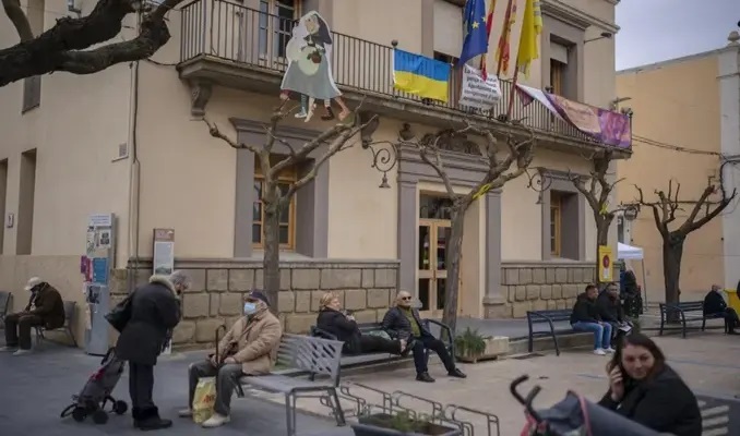İspanya'dan, Ukraynalı mültecilere aylık 410 dolar