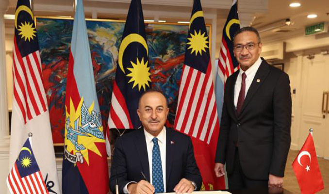 Malezya Dışişleri Bakanı'ndan 'iş birliğini genişletelim' çağrısı 