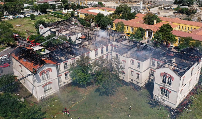 Balıklı Rum Hastanesi'ndeki yangına ilişkin soruşturma açıldı
